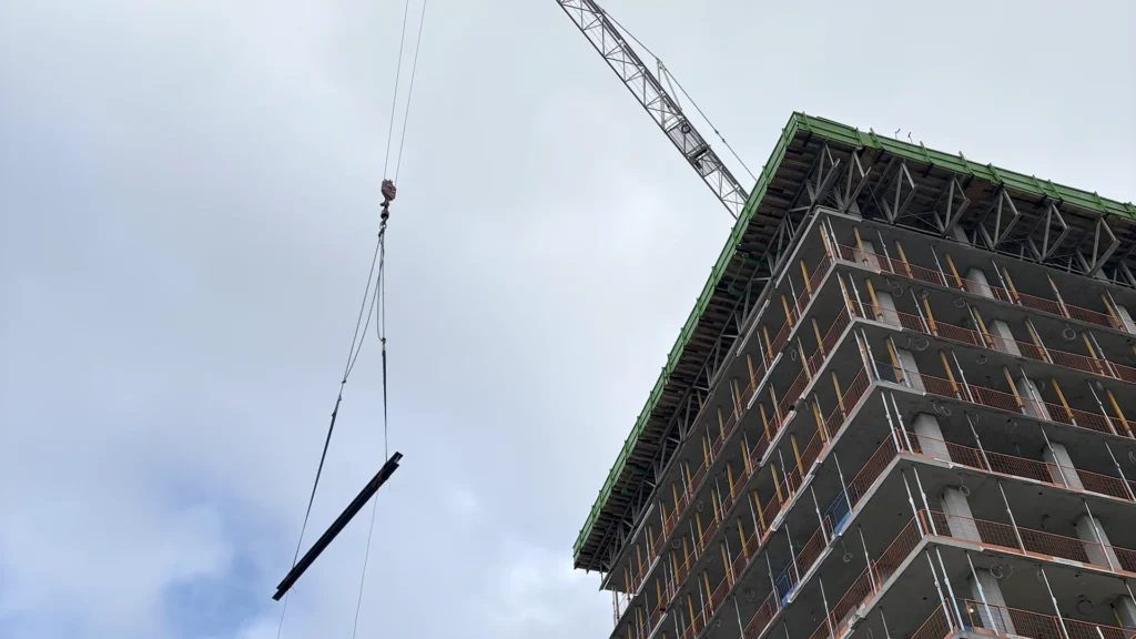 Topping off Artefact on Argyle
